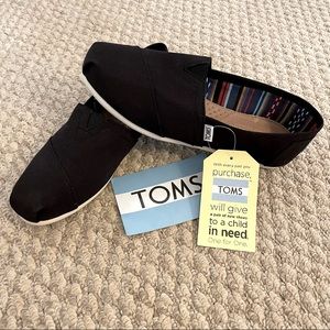 NWT Tom’s Alpargata Canvas Classic Black Slip on Shoe